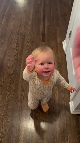 Eliza with an egg 🥚I didn’t know what I was expecting 😂 #eliza #elizaaneloski #lorettaandeliza #aneloskisisters #fyp #foryoupage #eggchallenge #funnykids #toddlersoftiktok #happybaby #laughingbaby 