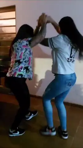 Foi só uma dancinha🫣🫢💃💃@Rafaela Lopes177 #eueela❤️ #🏳️‍🌈🏳️‍🌈 #foryoupage #foryou #viral #🔥🔥 #piseiro2023 #dancatiktok 