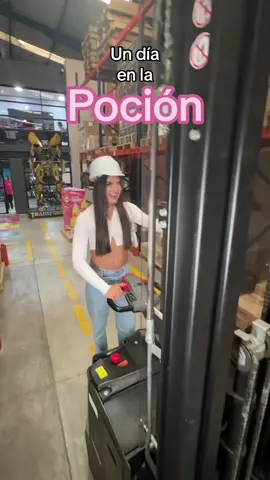 Un día en  @lapocionoficial y casi destruyo todo Ajajajaaj me lleve algunas cositas jejejeej Ajajajaja #foryoupage #comedia #foryou 
