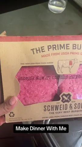 Cheeseburgers and Fries with grilled onions for dinner. YES YES YES. This is so freaking good yal. Its crazy how the simplest meals hit the hardest lol. Dont forget to follow me on here and instagram and comment done on this video to enter my giveaway 🫶🏾 #food #Foodie #cooking #healthyrecipes #Recipe #FoodLover #foodreview #foodtiktok #FoodTok #EasyRecipe #yummy #healthy #EasyRecipes #family #dinner #eating #recipes #whatieatinaday #explore #music #foodfestontiktok #video #TrendTok #TrendTokApp 