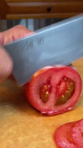This is my one-minute review of the Made In chef’s knife @Made In  #chefsknife #kitchenknife #madein 