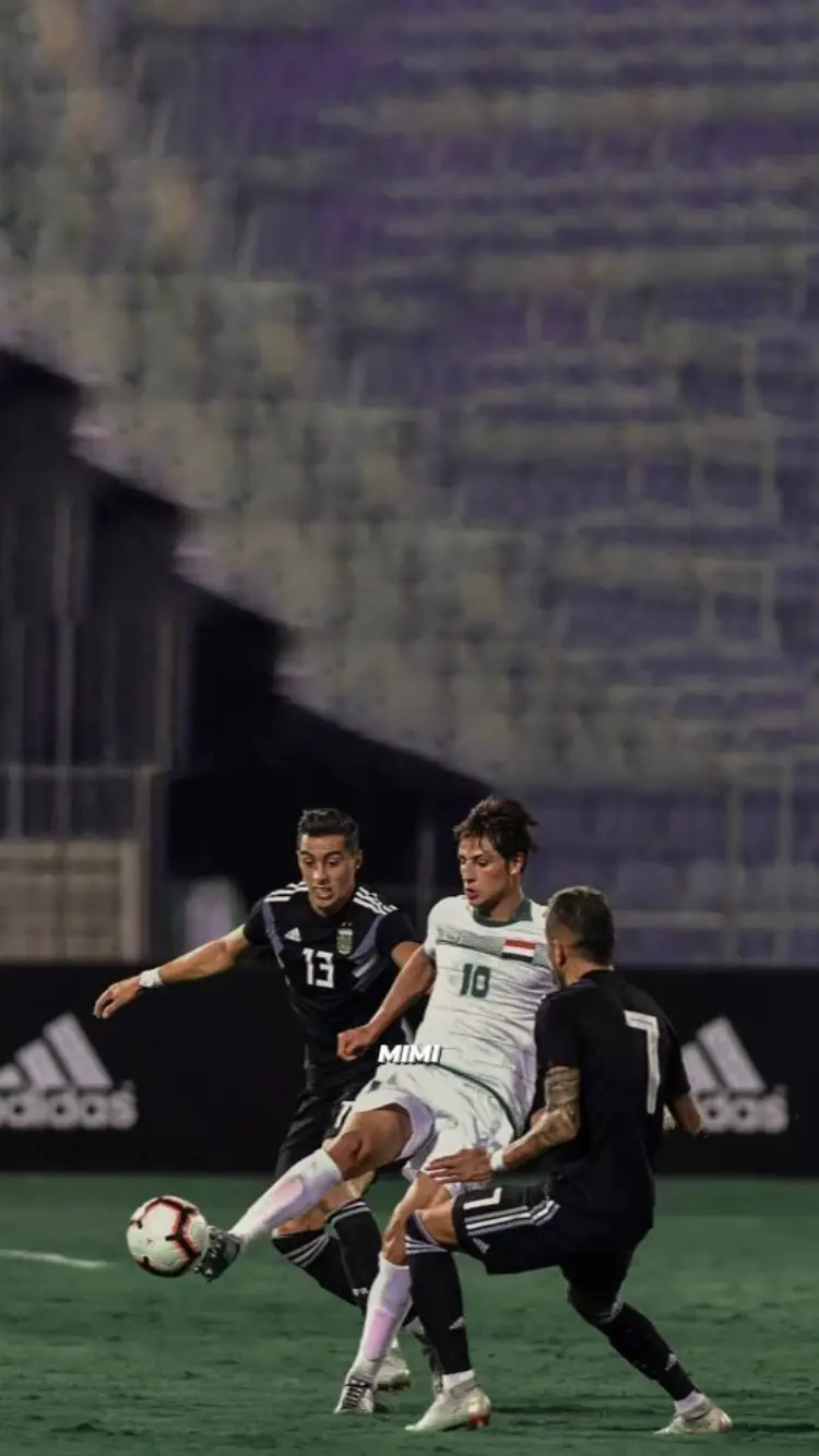 من اجمل خلفيات مهند علي ميمي #منتخب_العراق #منتخب_العراق_اسود_الرافدين_🦁🇮🇶 #ميمي 