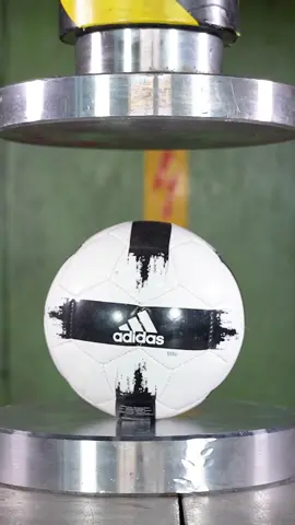 Soccer ball vs. 150 tons of Hydraulic crushing 😂🤩🥳 #asmr #hydraulicpress #crush #satisfying 