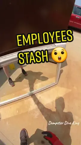 Employees tried to hide a luxury item behind the dumpster to take later !! Also found Nautica !  #dumpsterdiveking #dumpsterdiving #dumpsterdiver #nautica #mirror 