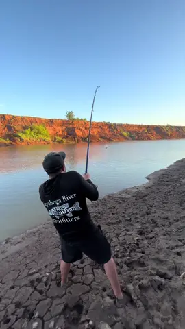 And sometimes thats the way it goes. Your not going to catch every one you interect with anyway 🤷‍♂️ #fishing #theonethatgotaway #bassfishing #bankfishing #vexanfishing #texas #explore #nature #animals 