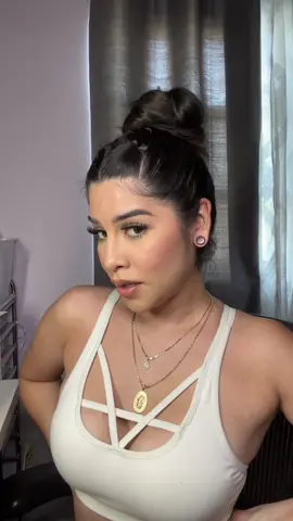 Easy cute bun hairstyle ❣️#hairstyle #hairstyles #hairinspo #hairtok #hairtutorial #hair #longhair #cutehairstyles #easyhairstyle #fasthairstyle #summerhairstyles #hairideas #workouthairstyles #gymhair #bun #easybuntutorial #hairbun #updo #pelo #summerhair #peinadoparaelverano #peinados #peinado #peinadosfaciles #peinadorapidos #peinadosfacilesyrapidos #peinadosaesthetic #pelo #tutorialdepeinado #tutorial #explore #foryou #fyp #ptp #parati #foryoupage #latina #pesopluma @TRESemmé @revlon 