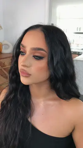 Obsessed with all the looks 🔥 #clientmakeup #clienttransformation #makeupartist #mualife #dayinmylife #makeuplessons #makeupmasterclass #makeuptutorial #mua #brisbanemakeupartist #brisbanemua #australianmakeupartist #goldcoastmua #goldcoastmakeupartist #dayinthelifeofamakeupartist 