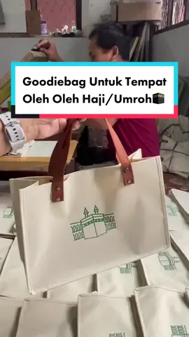 Order langsung chat diBio ya kak #goodiebag #oleholehajidanumroh #souvenirhaji #souvenirjogja #fypsouvenirs 