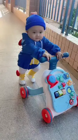 #New high-end baby hand push baby walker anti-rollover learning to walk walking trolley