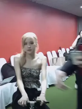 bé sóc chuột đáng yêu quá 🤭#bp_dinny🤍 #BLACKPINK #ROSÉ #BLINK #fst♡ #cljs_irl♡ #xh #fyb #fybシ 