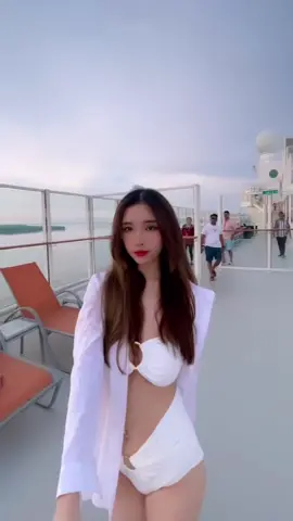 hopping on this trend 🫶🏻  #resortsworldcruises #gentingdream #gdr #wearehere #readysetsail #myrwcexperience 