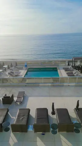 Você está esperando o que para se hospedar conosco? . Hóspede-se no melhor hotel da região, com vista privilegiada e uma área de lazer incrível! 😍❤️ . . . #royalhoteismacae #atlanticamacae #hotelaria #macae #macaetips #eucurtomacaé #rjinteriorriodejaneirotrip #trip #viagembrasil 