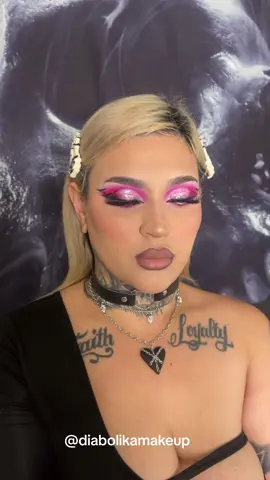 My barbie look, but make it goth 🧛🏻‍♀️😍 #makeuptok #makeupartisttok #barbie 