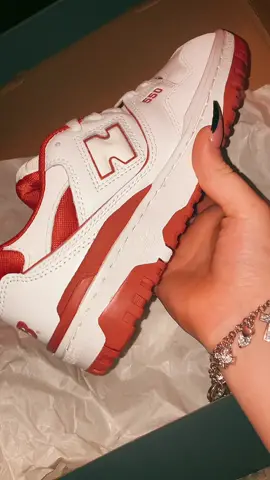 Obessed ! #fyp #shoes #newbalance550 #newbalance #redandwhite 