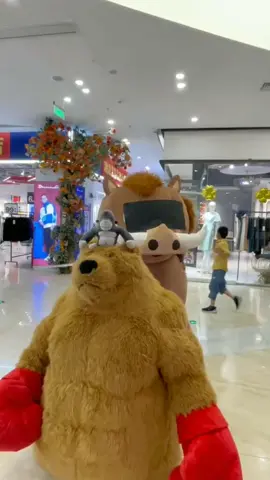 màn biểu diễn cực kì đặc sắc , chỉ tội ông gấu đằng sau 😂 #fyp #haihuoc #funny #cute #trending #viral #tiktokindia #xuhuong2023 #xuhuongtiktok 