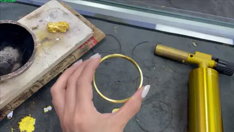 It's not a pity that the gold bracelet cannot be worn and melted to relieve everyone's boredom#goldshop #share #Productassessment #actualshot #goldenidentification #foryou