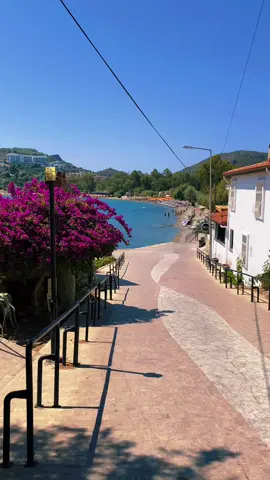 Denize açılan yollar 😍 📍Datça Taşlık Plajı  Datça’yı beraber keşfetmeliyiz dedigin kişilere gönder 👇🏻 #datça #datçamuğla #holiday #traveltiktok  #viralreels #keşfettürkiye 