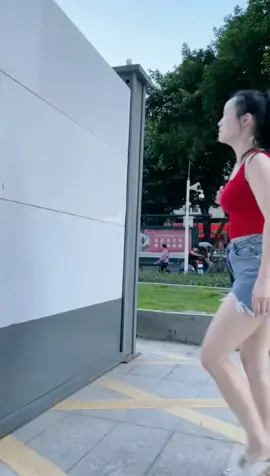tùy cơ ứng biến 😄😄😄