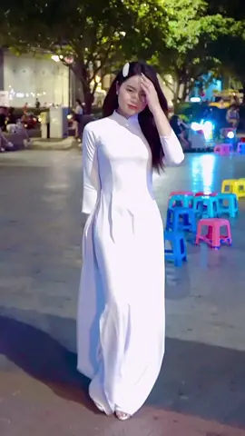 Mặc pinky nhảy xưa gòi, phải mặc áo dài cơ #trending #tiktokdancevn #xuhuong #kiiuoanh 