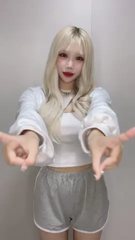 最近DMで毎日1人でしてる動画送ってきてくれる男の子居るんだけど毎回場所ベランダなのなぜ❓