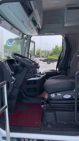 nội thất đầu kéo faw