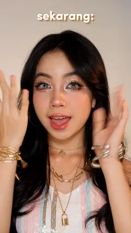pas ngonten makeup inii terus pake perhiasan langsung keinget debby😆 #duniaterbalikrcti #transformation #gayadirumah #fypage 
