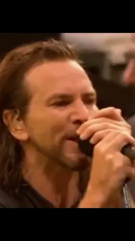 Pearl Jam - Yellow Ledbetter #live #music #rock #grunge #alternativerock #hardrock #pearljam #usa #rockoli_n_roll #rocknroll #classic #video #musicisoxytocin #rockolclassic #rockoliandroll #rockolinroll #foryou #foryoupage #tiktok #tiktokmusic #fyp #musicvideo #London #perte #parati #🤘😎 