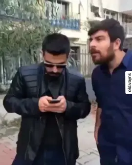 doğal davran kanka :D #a #aykutelmas #alperrende #vine #bwkpp #fypシ #keşfet #kesfet #komik #fyp #bege 