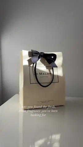 @Jo Malone London Wood Sage & Sea Salt 🤍 #luxuryfragrance #fragrancetiktok #fragrance #fragrancecollection #jomalone 
