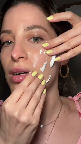 Magic skincare ✨ #skincare #skincaretiktoker #skincaretok #antiagingskincare #magicmoment #disappear #collagenviral #collagenskincare #kbeautyskincare #skincareviral #plumpingskincare #hydratingskincare #amazonbeauty 