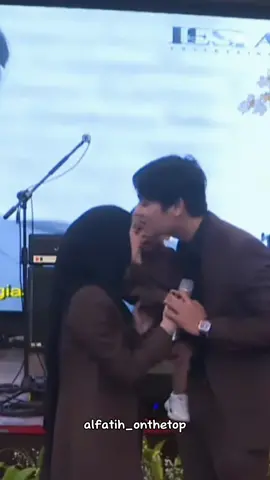 another surprise, once again happy birthday papa billar 🖤✨✨ #leslar #muhammadleslaralfatihbillar #lestykejora #rizkybillar 