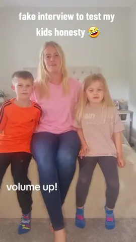 fake interview prank on the kids😎 #honestreview #kidsoftiktok #funny #prank #prankedmykids #fakeinterview #FamilyFun #viralvideo #viraltiktok #foryourpage #badmum #badmom 