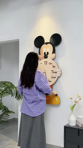 Đồng hồ treo tường chuột mickey tích hợp đèn led #trangtrinhacua #yangdecor 