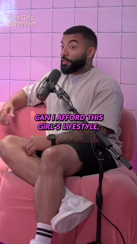 episode out now!!💕💕💕💳💳💳