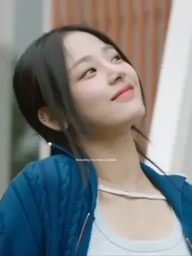 Seven days a week👉🏻👈🏻🐰#newjeans #minji 