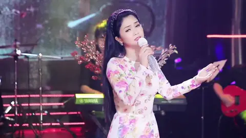 NGƯỜI THƯƠNG KẺ NHỚ - Phương Anh #nguoithuongkenho #phuonganh #nhachaymoingay 