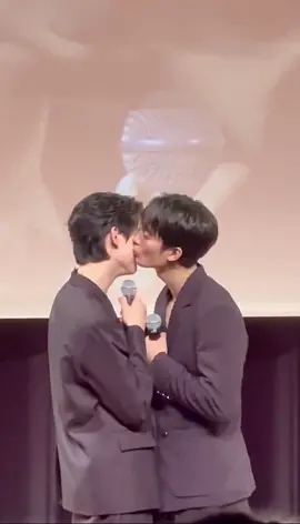 นี่เเหนะ นี่เเหนะ 😘🦊@kasibook_  #forcebook1stfminjapan #fforce_ #forcebook #ฟอสจิรัชพงค์ #ฟอสบุ๊ค #fyp #fypシ #fypシ゚viral #บุ๊คกษิดิ์เดช #bookkasidet #forcejiratchapong @fforcejs 