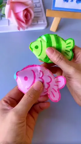 Cute fish spuishy - Summer holidays are free, let’s make fun little fish spit bubbles with your children. #squishymaker #Origami #origamitiktok #origamichallenge #origamiallalba #cutefish 