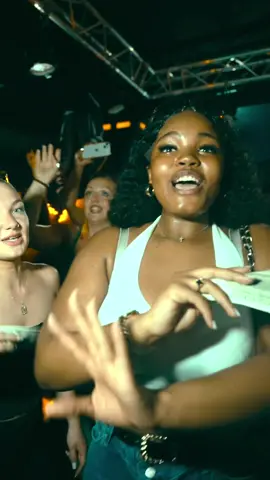 Tell em ladies!! 🫡 We love a good old school r&b singalong 🥲 #noscrubs #noscrubstlc #oldschoolrnb #90srnb #90srnbthrowbacks #rnbmusic #rnbthrowbacks #rnbclub #rnblovers #rnbclassics #rnbbrunch #rnbbrunchlondon 