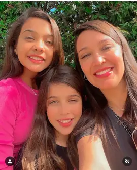 Fernanda,manu e lorena @Manu.pina @Lorena.pina @@irmas.pina @Familia Pina  #lorena #manu #fernanda #irmaspina #fãclube 