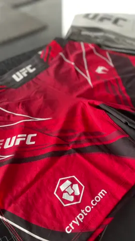 SHORT UFC VENUM AUTHENTIC FIGHT NIGHT MEN’S RED GLADIATOR💎💎 . . Talla disponible : M Envios a nivel nacional 🇵🇪 Producto 100% original 🇺🇸 . . Masn informacion al DM ✉️ #Venum #vemunufc #UFC #ufcperformance #genosstore  #genos #shopnow #mma #venumperu #UFC #SHORTUFC #UFCPERU #mma #shortmma #original #trend #foryou #peru #lima #short #fightnight #viral #originalperu 