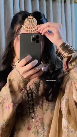 Hai Chand Main Bhi Daag Par Na Tujhme Ek Bhi. 🤎 #CapCut #foryou #foryoupage #fyp #fypシ゚viral #fypシ #fypage #explore #explor #explorepage #trending #trend #trendingvideo #reels #reel #reelsinstagram #pakistan #pakistani #makeup #OOTD 
