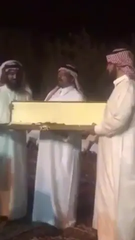 سوى تحتيد للكل😂#الشعب_الصيني_ماله_حل😂😂 _#ضحك #تصبيع#fypシ 