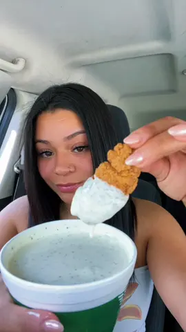 Wingstop ranch with a side of wings and cajun corn! 🤤😂 I’ve been craving this so bad and the Strawberry Vanilla Olipop went perfectly with it! 😍 @OLIPOP #olipoppartner #wingstop #wingstopasmr #canuncorn #asmr #wingstopranch #eatingshow @Wingstop #bonelesswings 