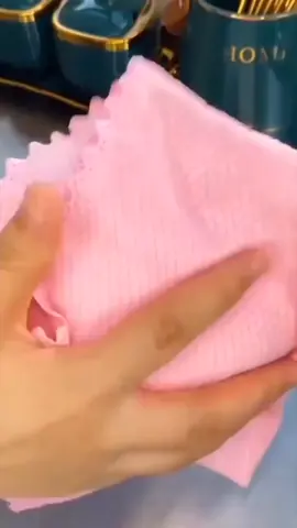 Confira Pano Absorvente Anti Óleo Para Cozinha / Toalha De Limpeza / Toalha De Mesa com 50% de desconto. Se você também gostou Comente EU QUERO que te envio o link . . #panodelimpeza #achei #acheinashopee 
