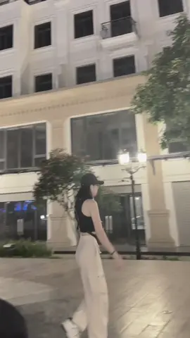 Hi vọng những năm tháng sau này đi đúng đường, chọn đúng người và không phải hối tiếc điều gì ❤