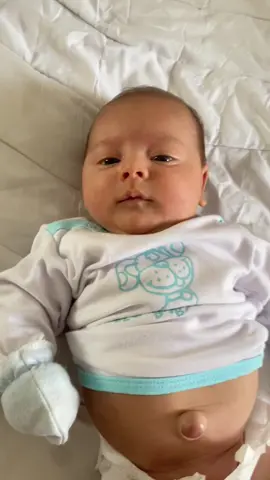 How long does it take for the baby's navel to fall? Why is my baby's navel protruding? Is my baby's navel normal? When should I worry about my baby's navel? Dear friends, please support our channel, subscribe, comment, like and send our video to your friends. #navel #navel of the baby#bebek #delmiro #istanbul #baby #tatlı #boy #Beautiful#cute #cutebaby #funny #fun 