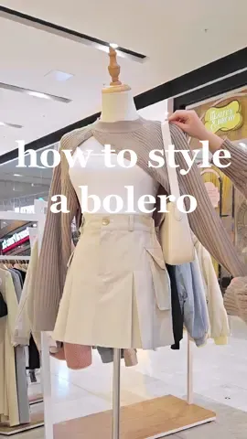 Lots of knits like these are dropping with our NEW Collection this Thursday 20/07 at 6pm AEST. Please stay tuned✨️ #bolerotop #boleros #koreanoutfitideaswomen #koreanfashionoutfits #beigeoutfitsideas #beigeoutfit #brownoutfit #knitbolero #cuteoutfitideasforgirls 