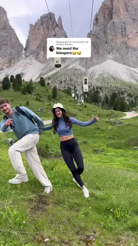 Respuesta a @Alesha Nelsen We didn’t fall as many times as you all thought but here is it 🩵😂 #fallingtrend #travellife #bloopers #summeritaly