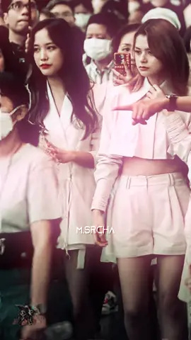 pretty girls walk like this #sam #khunsam #mon #monsan #gaptheseries #beckyarmstrong #freensarocha #foryoupage #fy #fyp